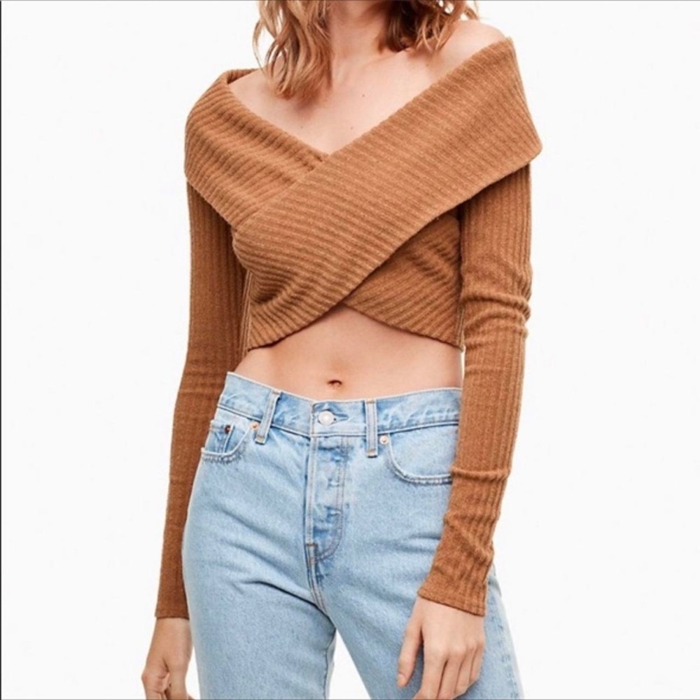 Aritzia Wilfred Camel Off-Shoulder Cropped Wrap Sweater XS